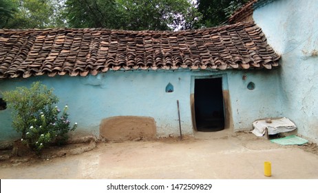 indian-village-poor-peoples-house-260nw-1472509829